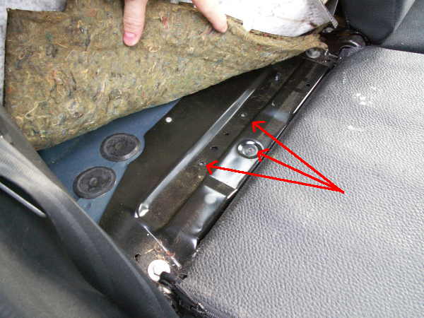 Screw positions retaining Peugeot 306 central locking control box